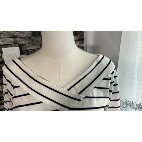 Top Women SZ S Bell Sleeve White Blue Striped Boho Cottage Core Gibson Latimer - Picture 2 of 7